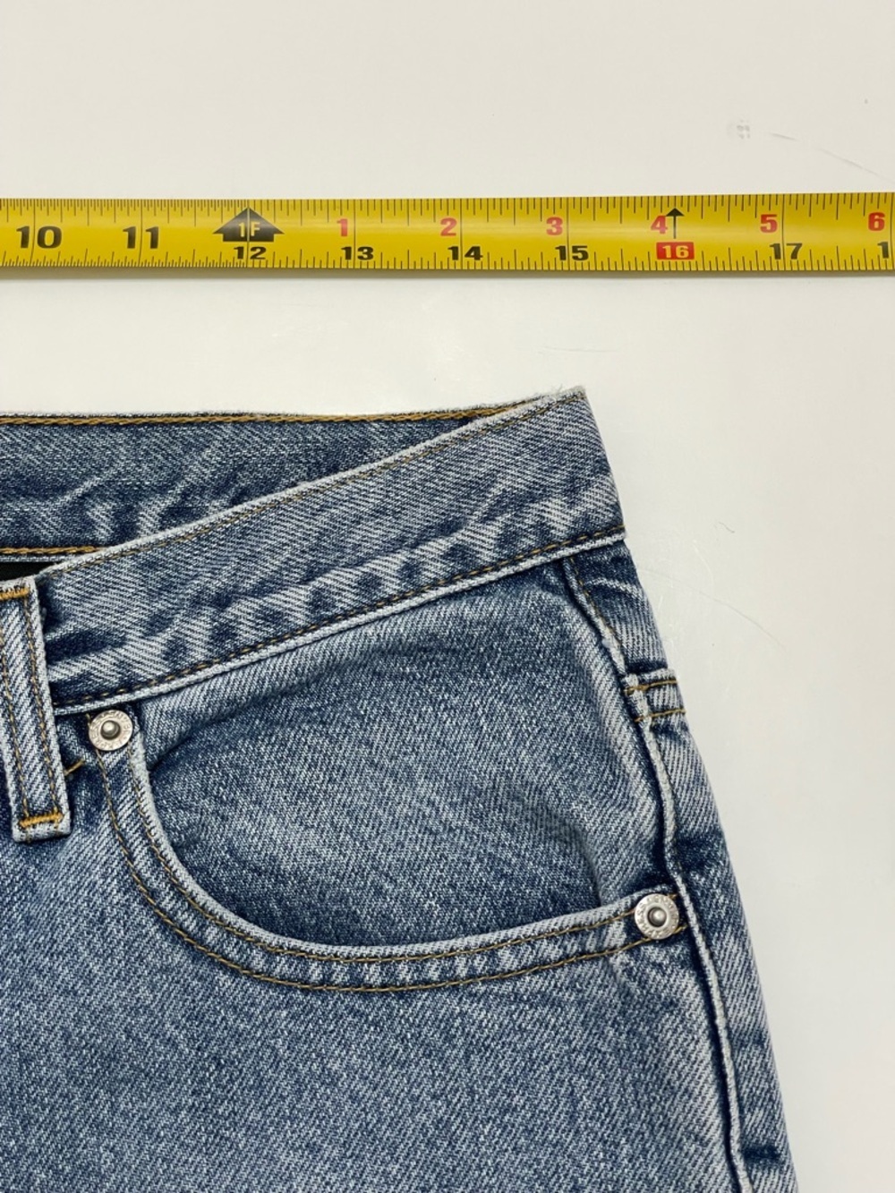 Express Jeans Women’s Boot Cut Light Blue Wash Jeans Size 10 - Picture 7 of 14